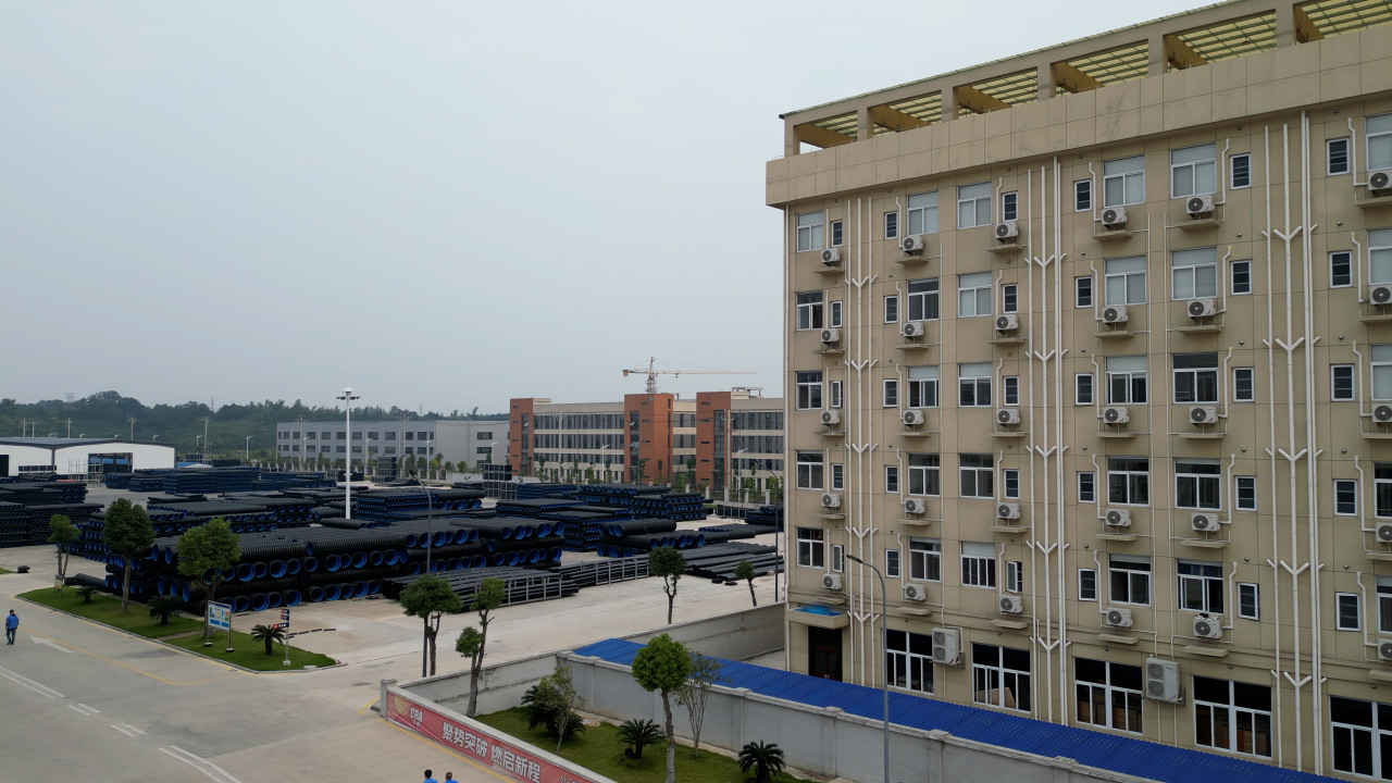 青苔與雜物清理：保持 PE 塑料檢查井內壁清潔?