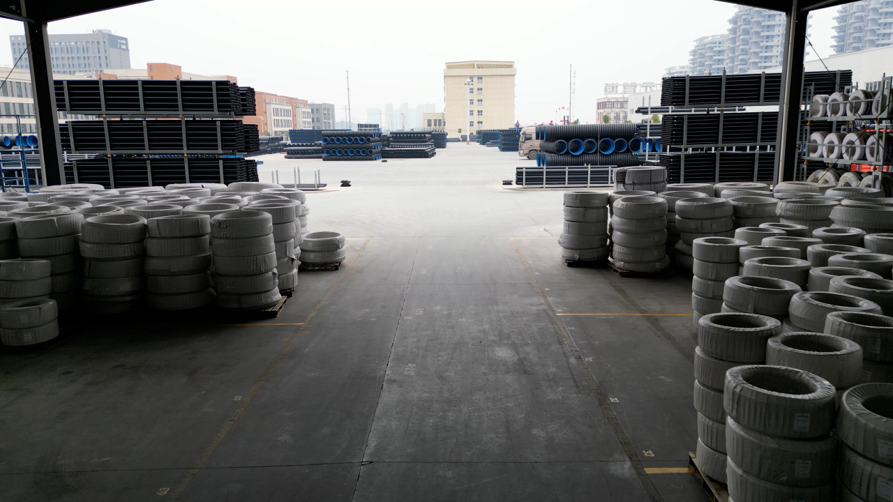 高密度聚乙烯雙壁纏繞管與雙壁波紋管差異?