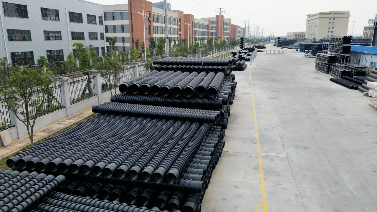 pe 克拉管施工中的安全防護：工人與設(shè)備的防護措施?